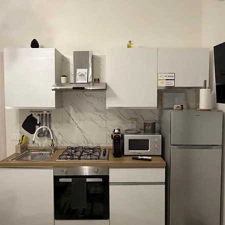 Habitat Modern Venery 4*