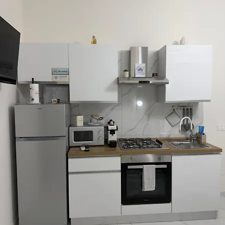 Habitat Modern Venery 4*
